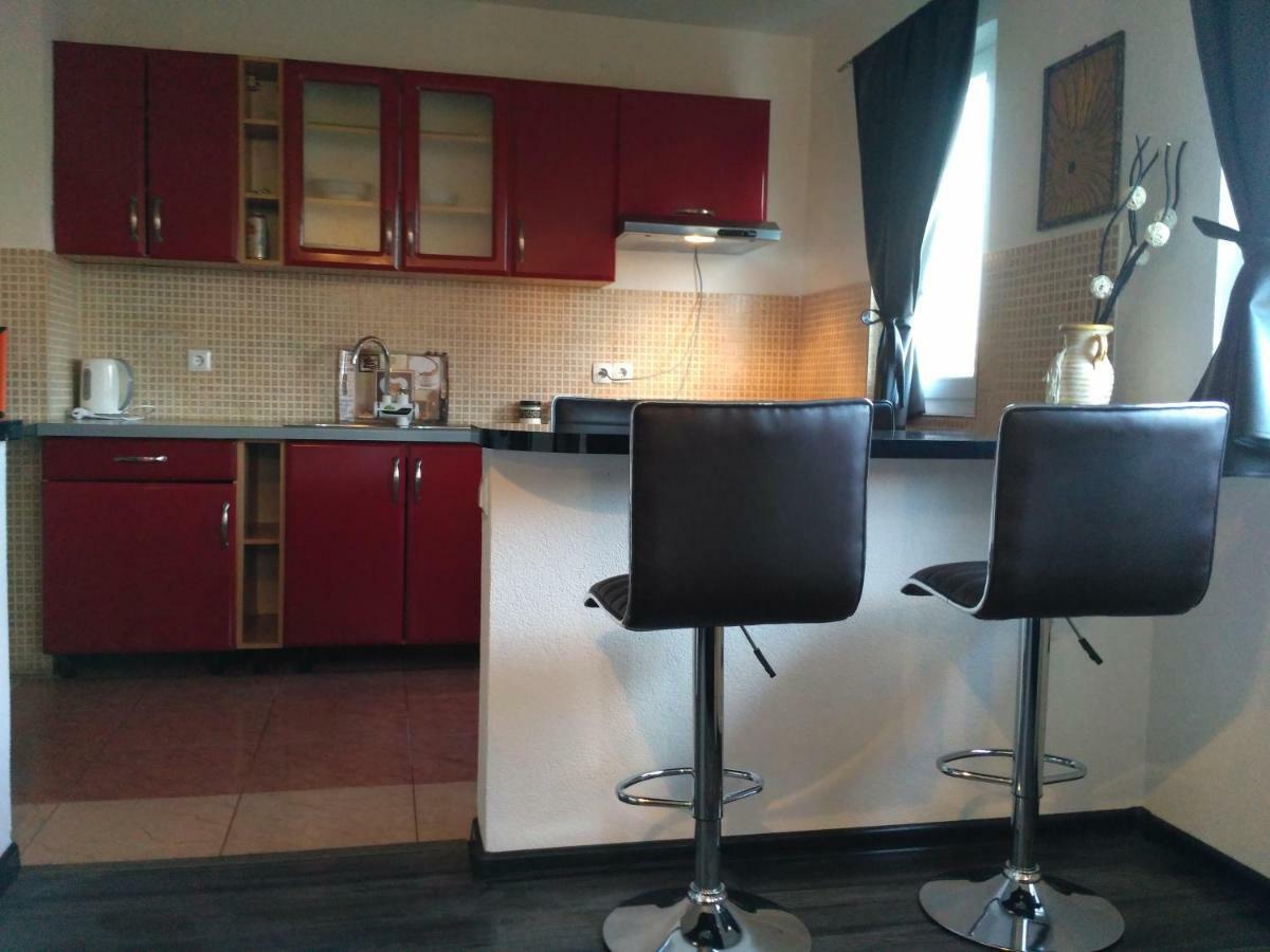 Guest House First Stop Rakovica Esterno foto